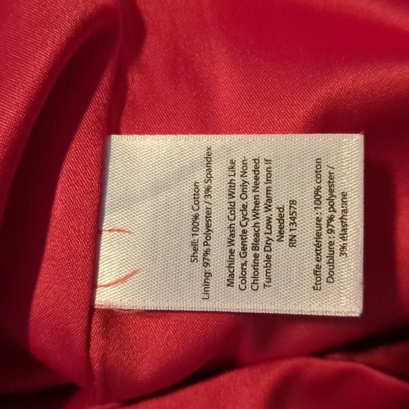 Vineyard Vines girls size 2T deep red whale tail design fabric, blue accent EUC - Picture 2 of 6